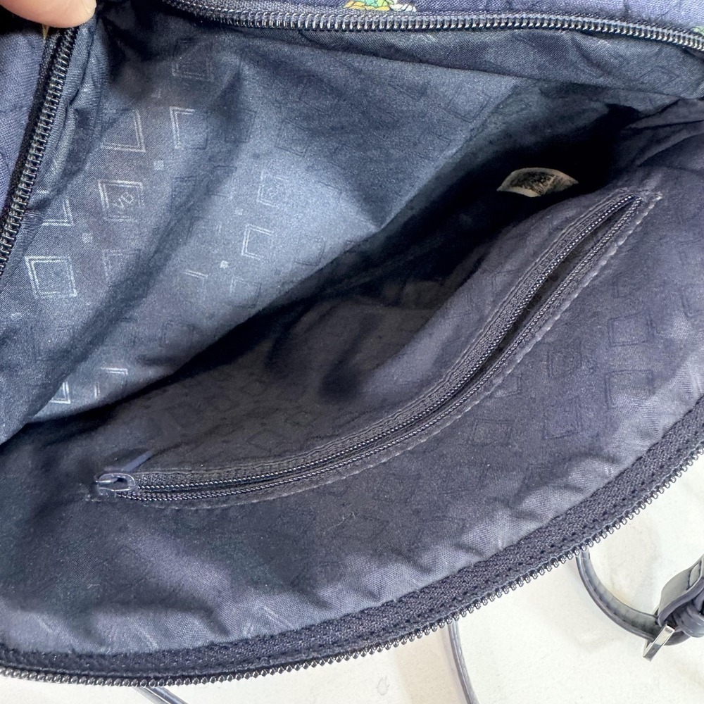 Vera Bradley Crossbody Bag Womens Navy Quilted Pineapple‎ Print Zip Pockets - Picture 9 of 11